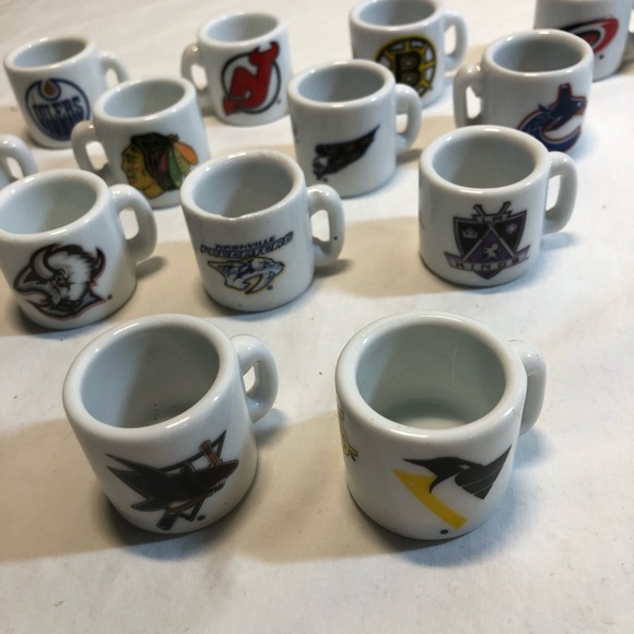NHL Hockey Team Logo Mini Mugs Lot of 15 Bruins Oilers Kings Canucks Sharks - Picture 2 of 13